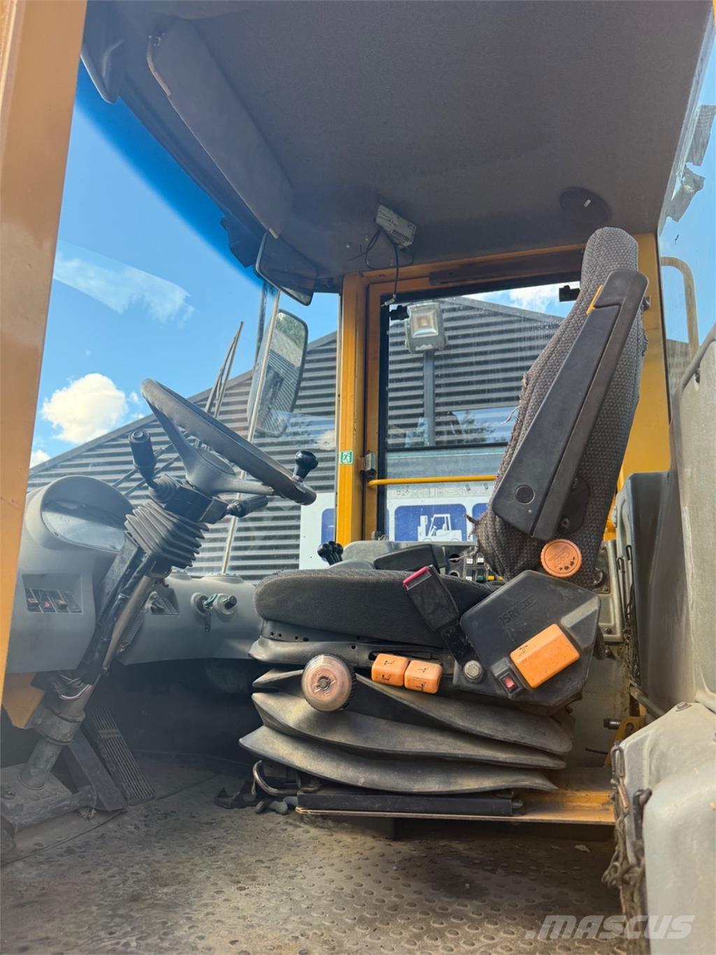 Volvo L90E Utovarivači na točkove