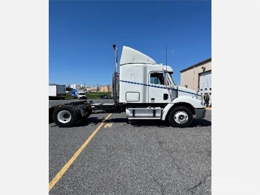 Freightliner CL112G Tegljači
