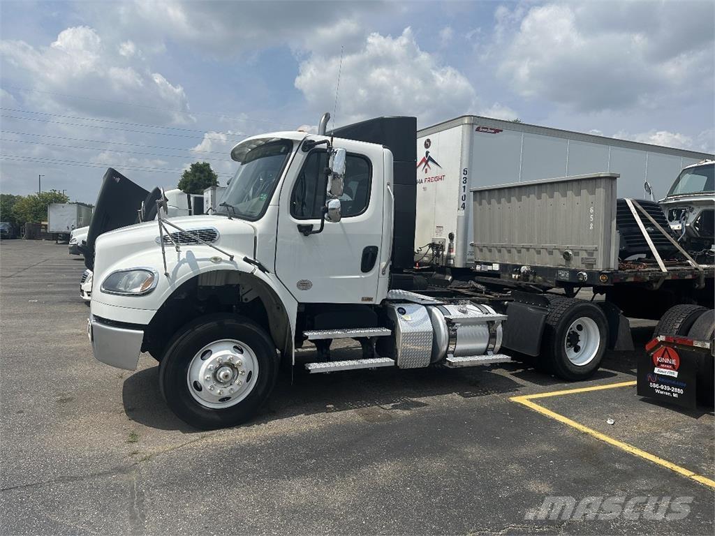 Freightliner M2 106 Tegljači