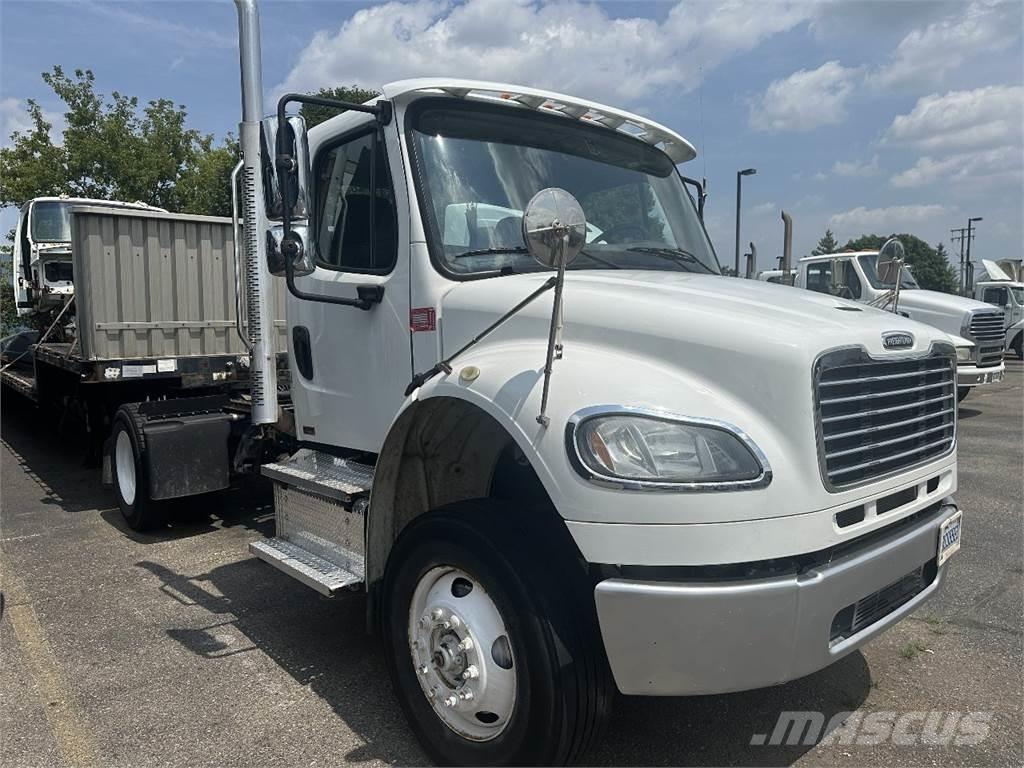Freightliner M2 106 Tegljači