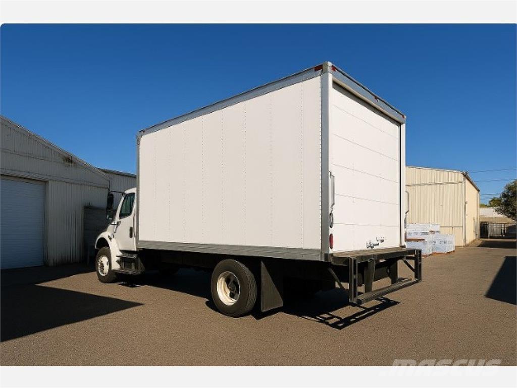 Freightliner M2 106 Sanduk kamioni