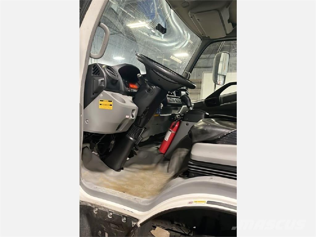 Hino 195 Kamioni hladnjače