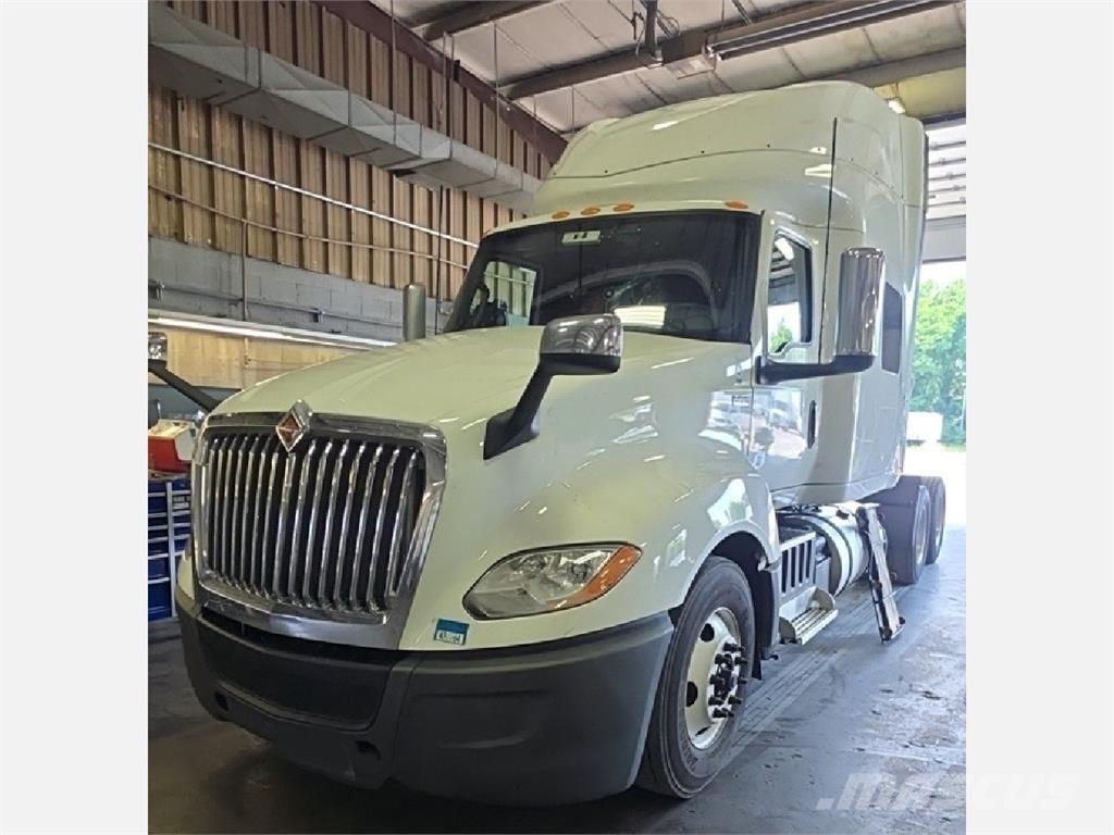 International LT Tegljači