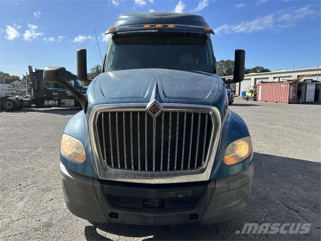 International LT625 Tegljači