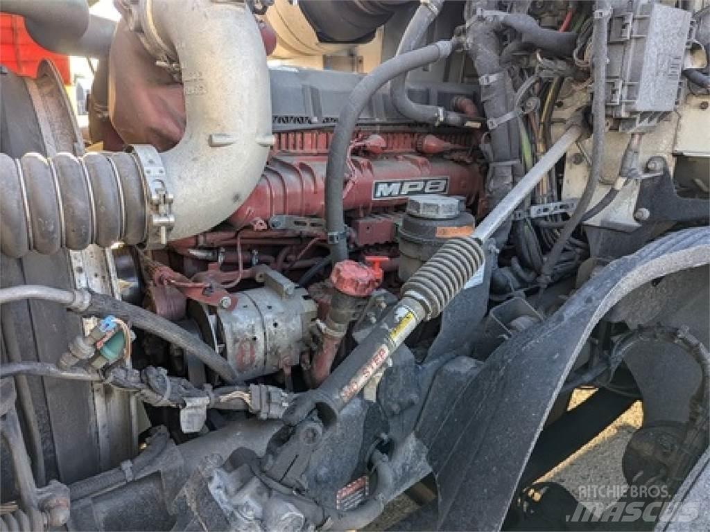 Mack AN64T Tegljači