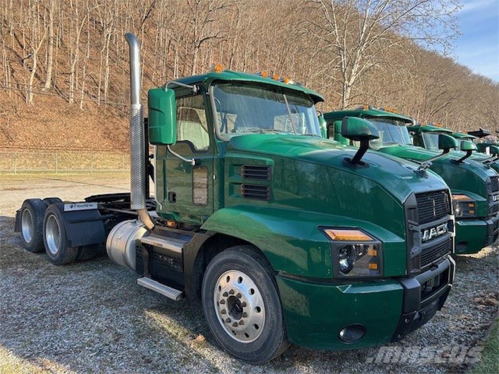 Mack AN64T Tegljači