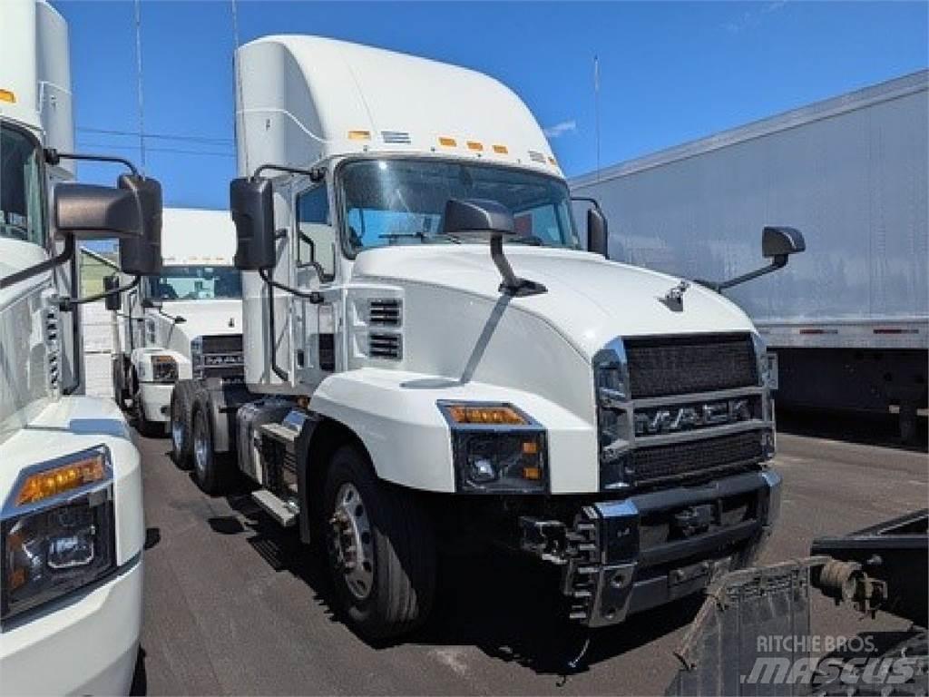 Mack AN64T Tegljači