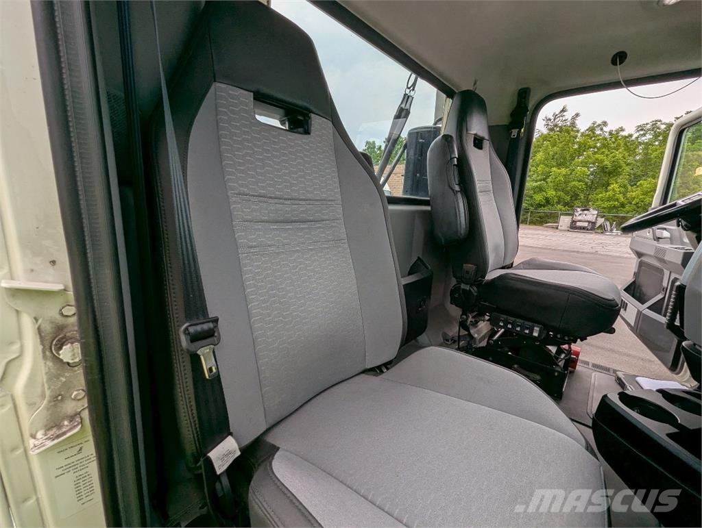 Mack AN64T Tegljači