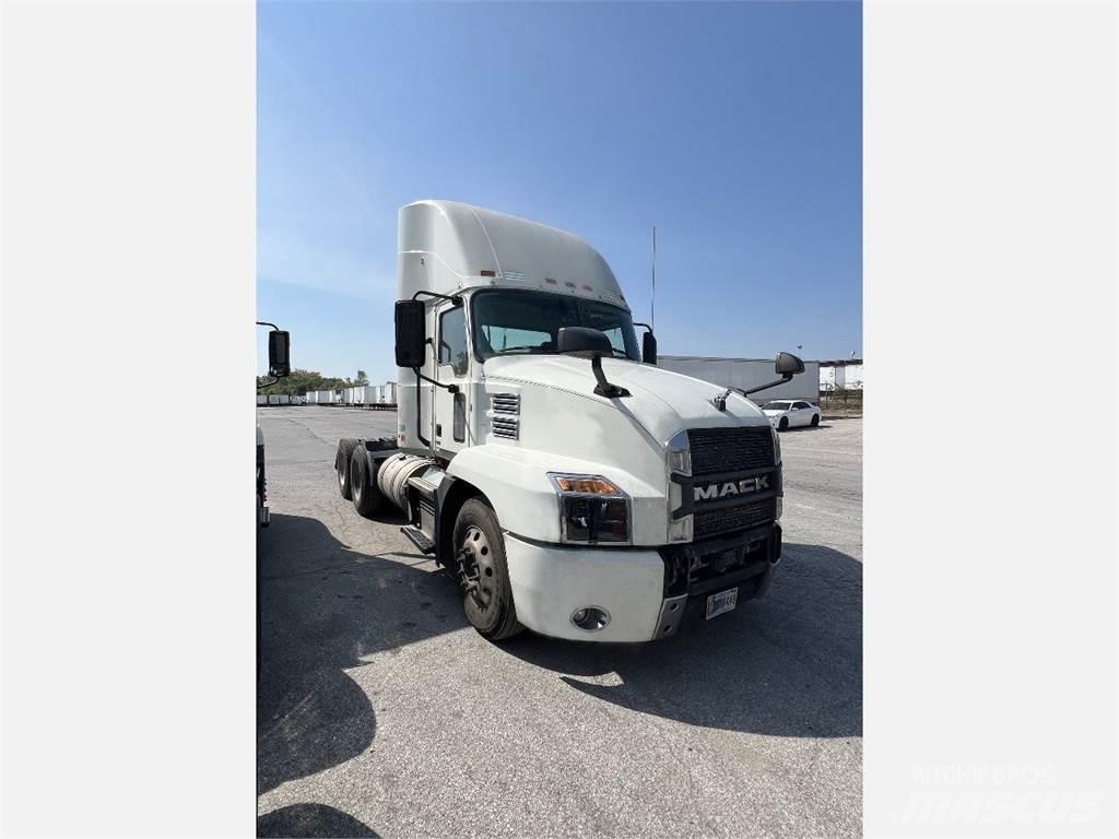 Mack Anthem AN64T Tegljači