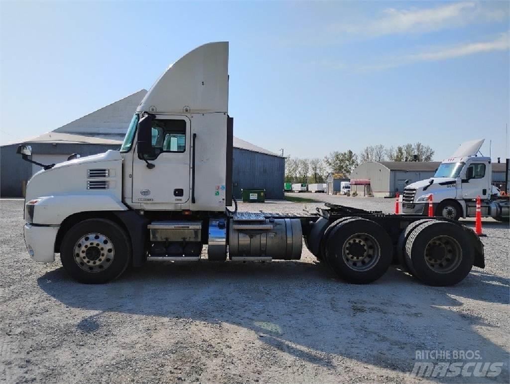 Mack Anthem AN64T Tegljači