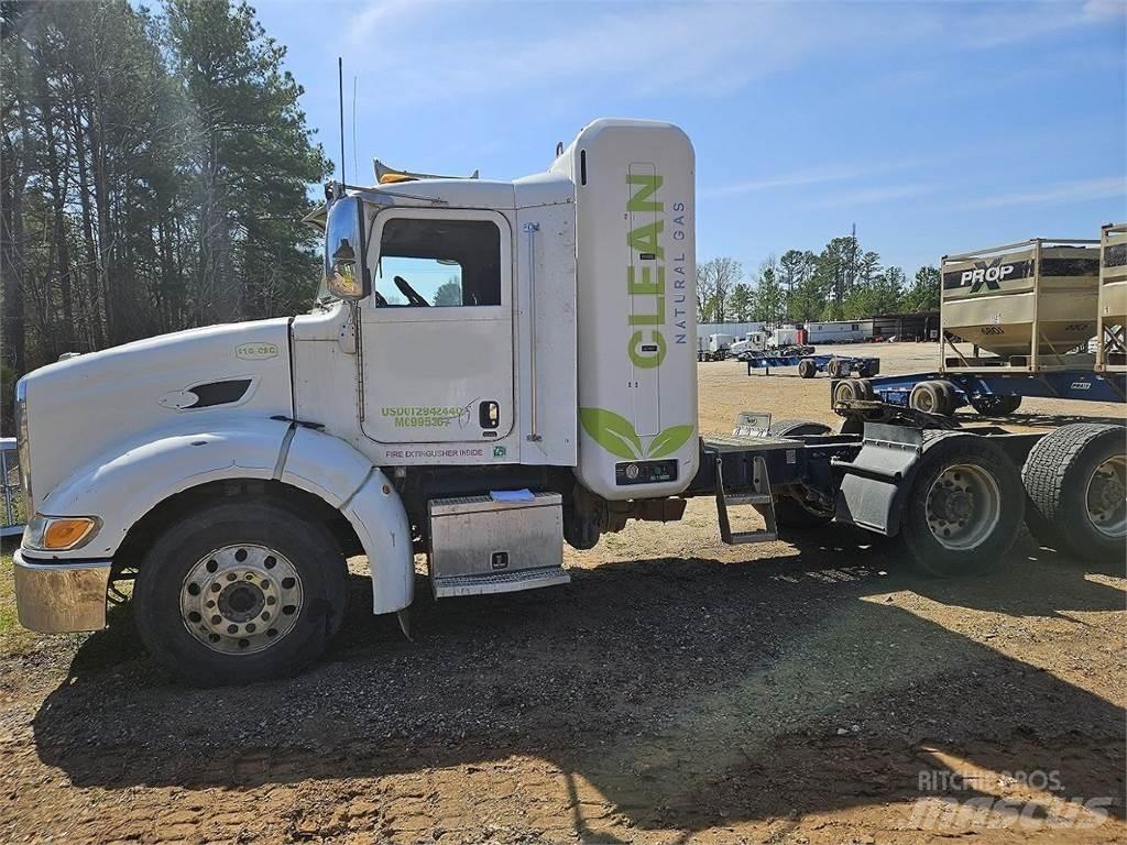 Peterbilt 384 Tegljači