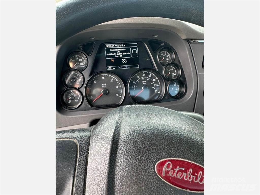 Peterbilt 567 Tegljači