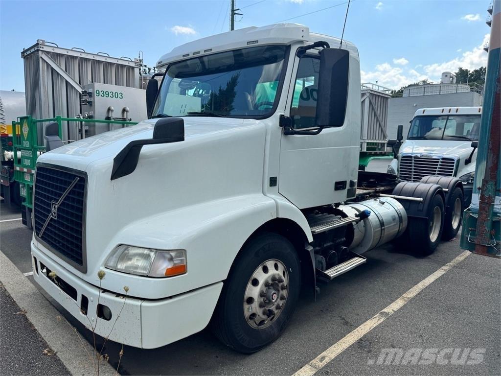 Volvo VNM64T200 Tegljači