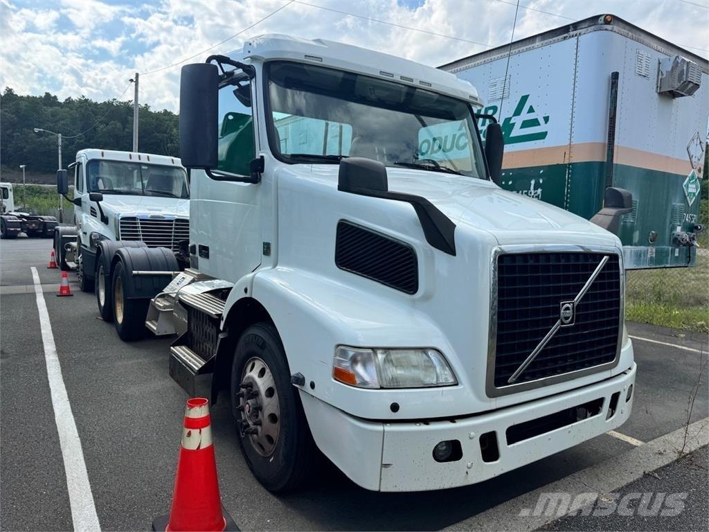 Volvo VNM64T200 Tegljači