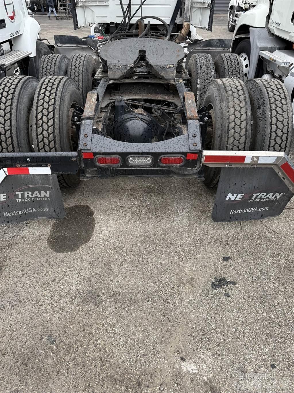 Volvo VNR64T300 Tegljači