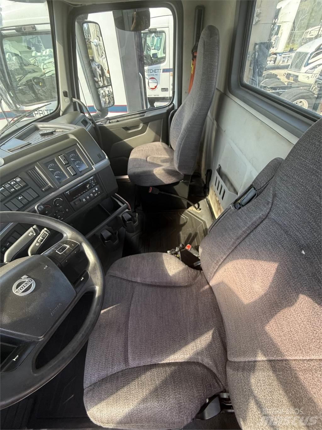 Volvo VNR64T300 Tegljači