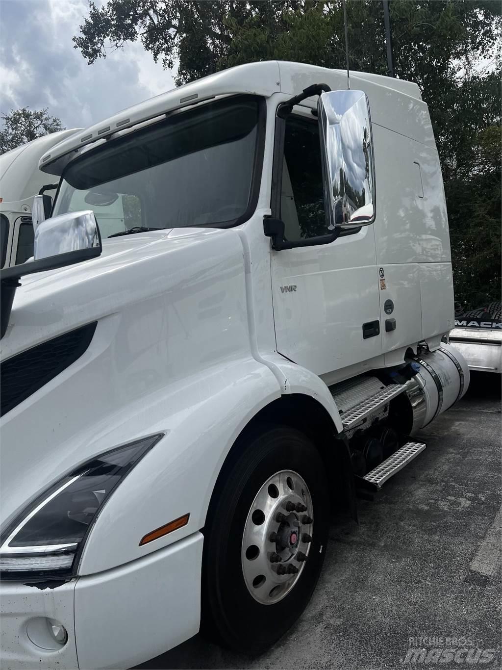 Volvo VNR64T640 Tegljači