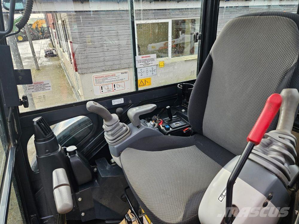 Hitachi ZX26U Bageri guseničari