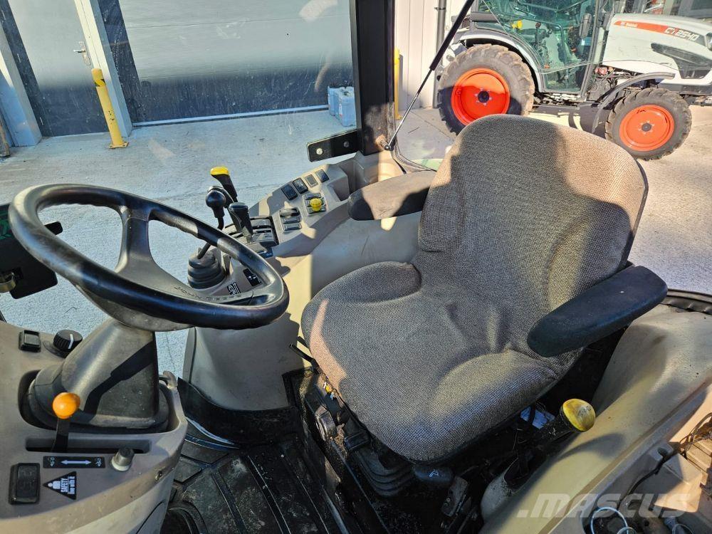 John Deere 3520 Traktori