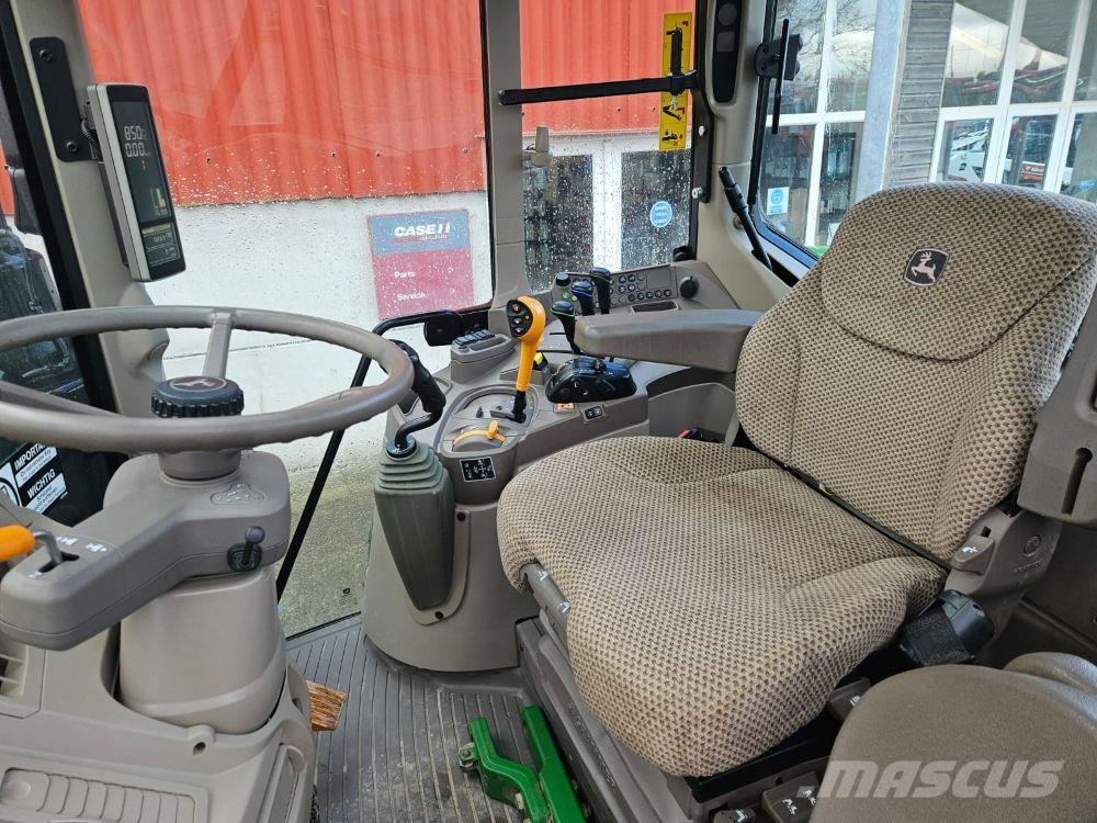 John Deere 6120M Traktori