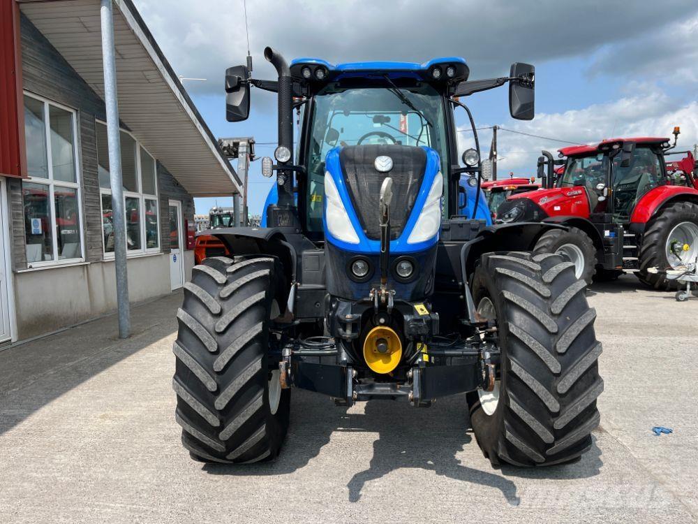 New Holland T7.210 Traktori