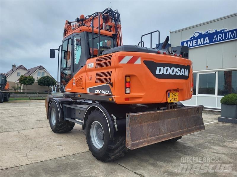 Doosan DX140W-5 Bageri točkaši