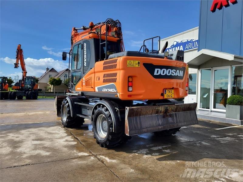 Doosan DX140W-5 Bageri točkaši