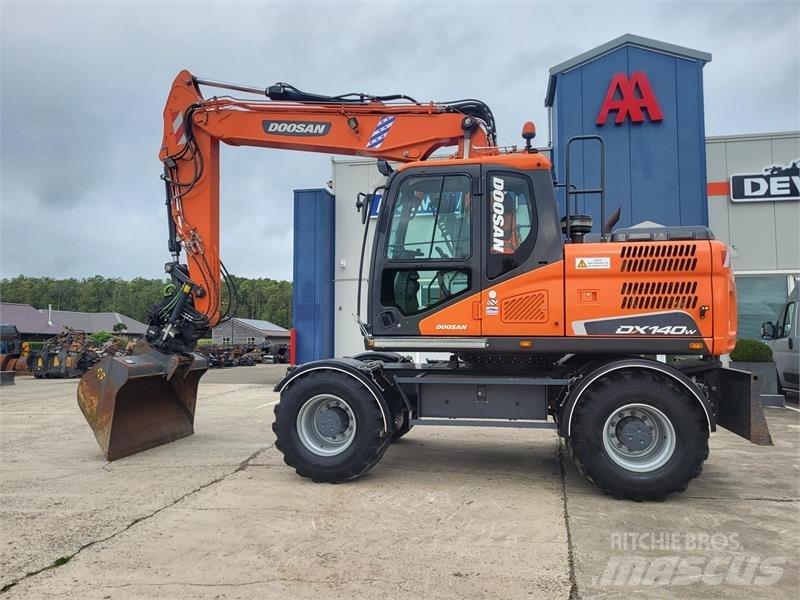 Doosan DX140W-5 Bageri točkaši