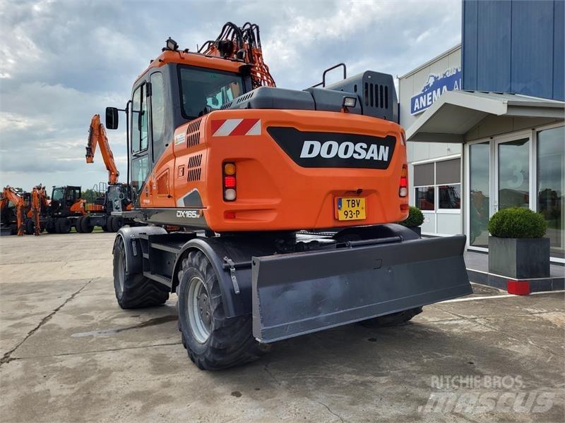 Doosan DX165W-5 Bageri točkaši