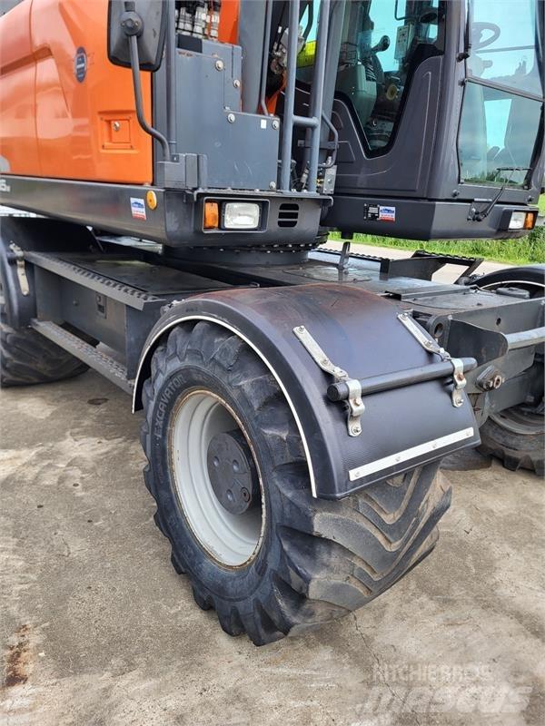 Doosan DX165W-5 Bageri točkaši