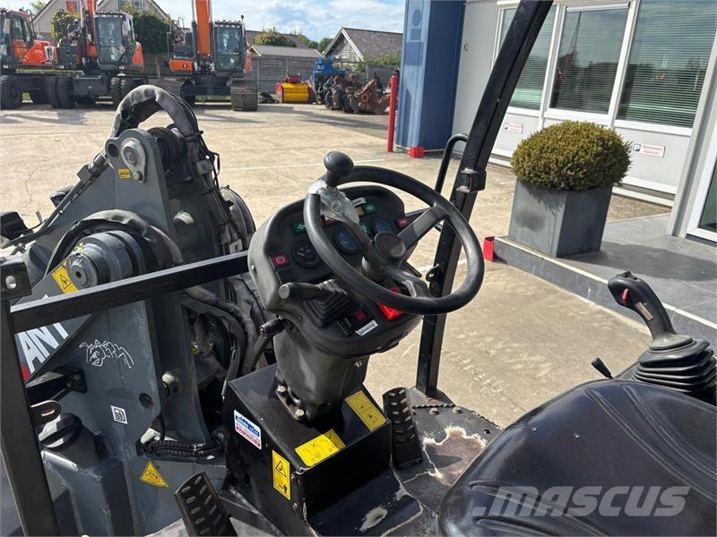 GiANT V6004T Utovarivači na točkove