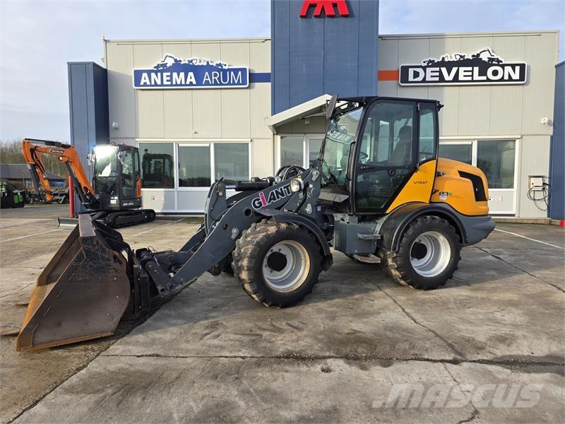 GiANT V761 Utovarivači na točkove