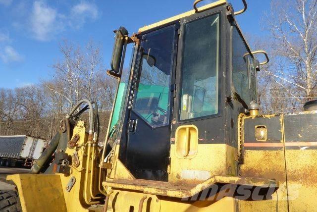 CAT IT28F Utovarivači na točkove