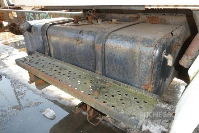 Hino 145 Kamioni-šasije