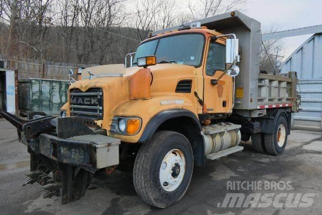 Mack CV712 Kiperi kamioni