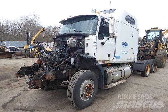 Mack CXN613 Tegljači
