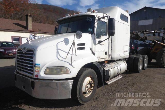 Mack CXN613 Tegljači