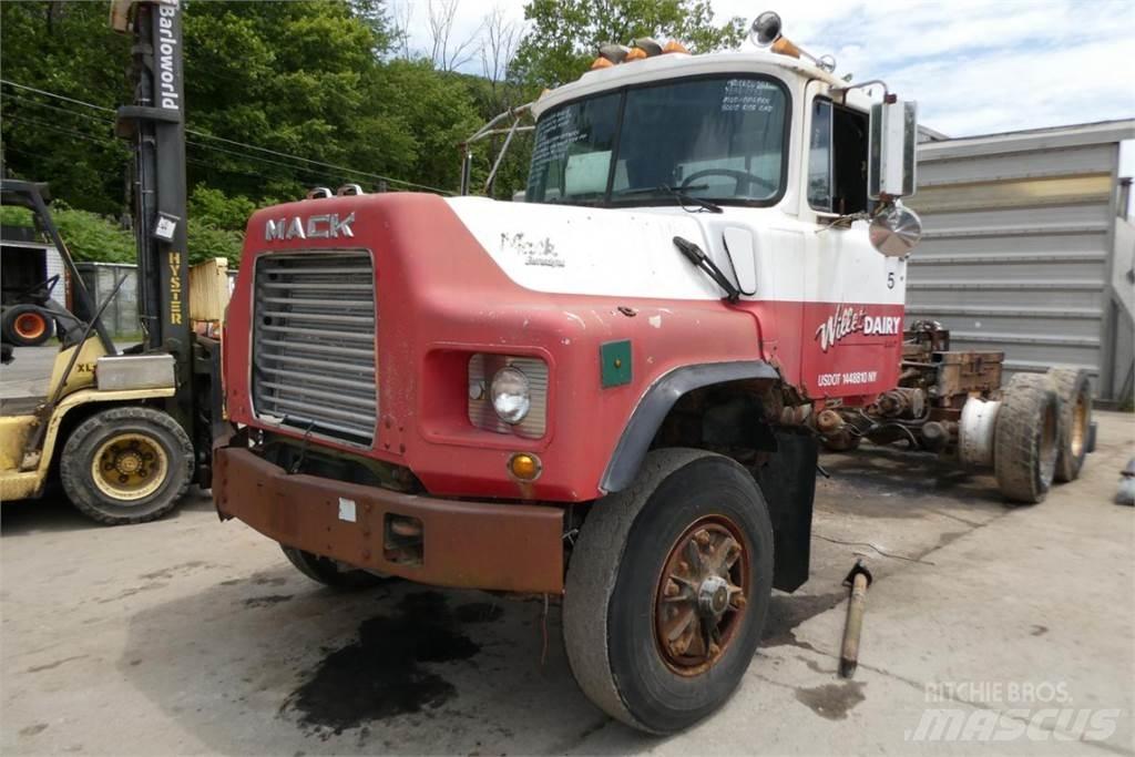 Mack DM688X Kamioni-šasije