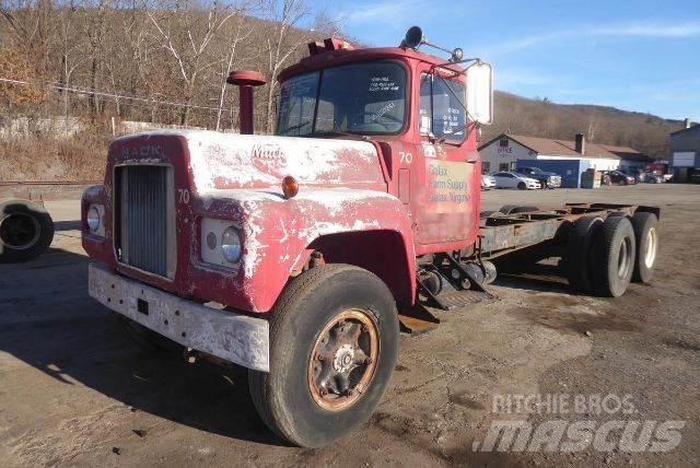 Mack R611 Kamioni-šasije