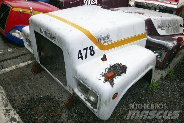 Mack R690T Ostale kargo komponente