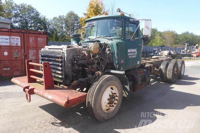 Mack RD688S Kamioni-šasije