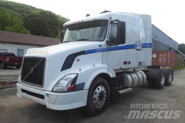 Volvo VNL64T Tegljači