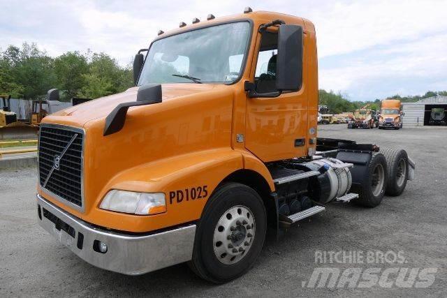 Volvo VNM64T Kamioni-šasije