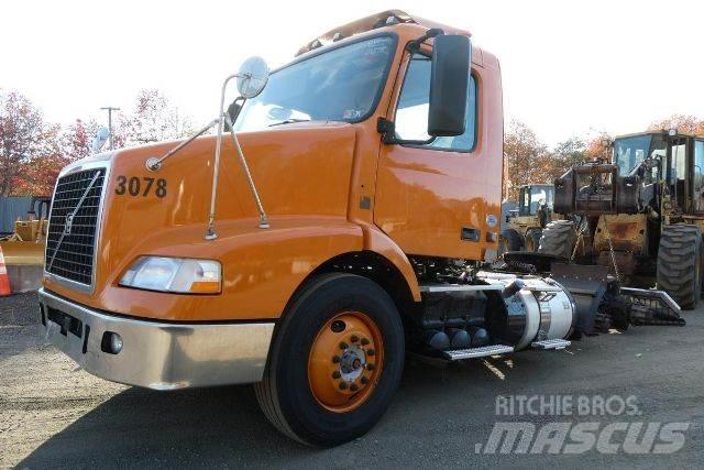 Volvo VNM64T Kamioni-šasije