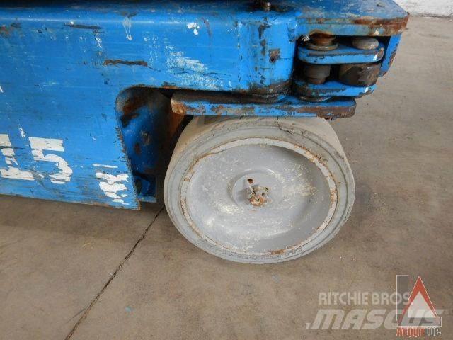 Genie GR-15 Zglobne podizne platforme