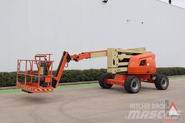 JLG 520AJ Zglobne podizne platforme
