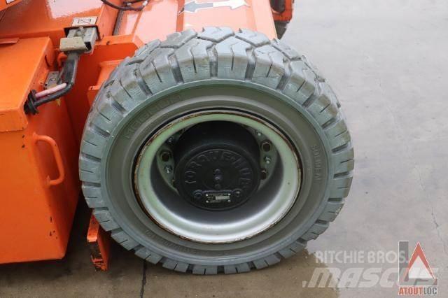 JLG E300AJP Zglobne podizne platforme