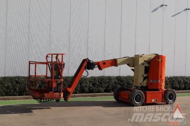 JLG E300AJP Zglobne podizne platforme