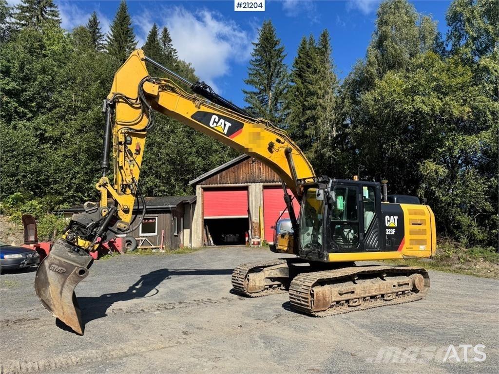 CAT 323FL Bageri guseničari