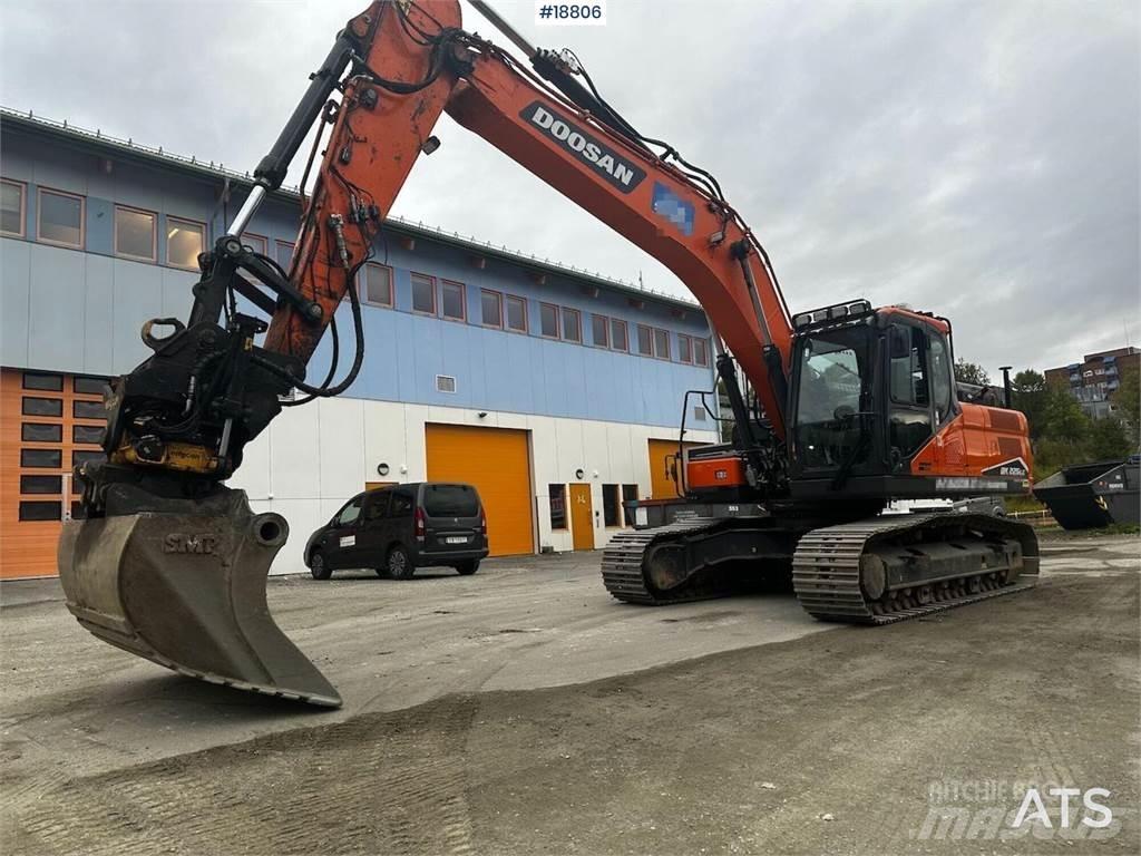 Doosan DX225LC Bageri guseničari